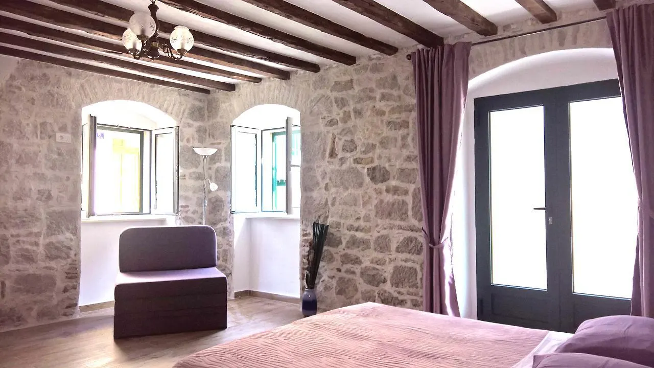 Apartment Franicevic Split 0*,  Hırvatistan