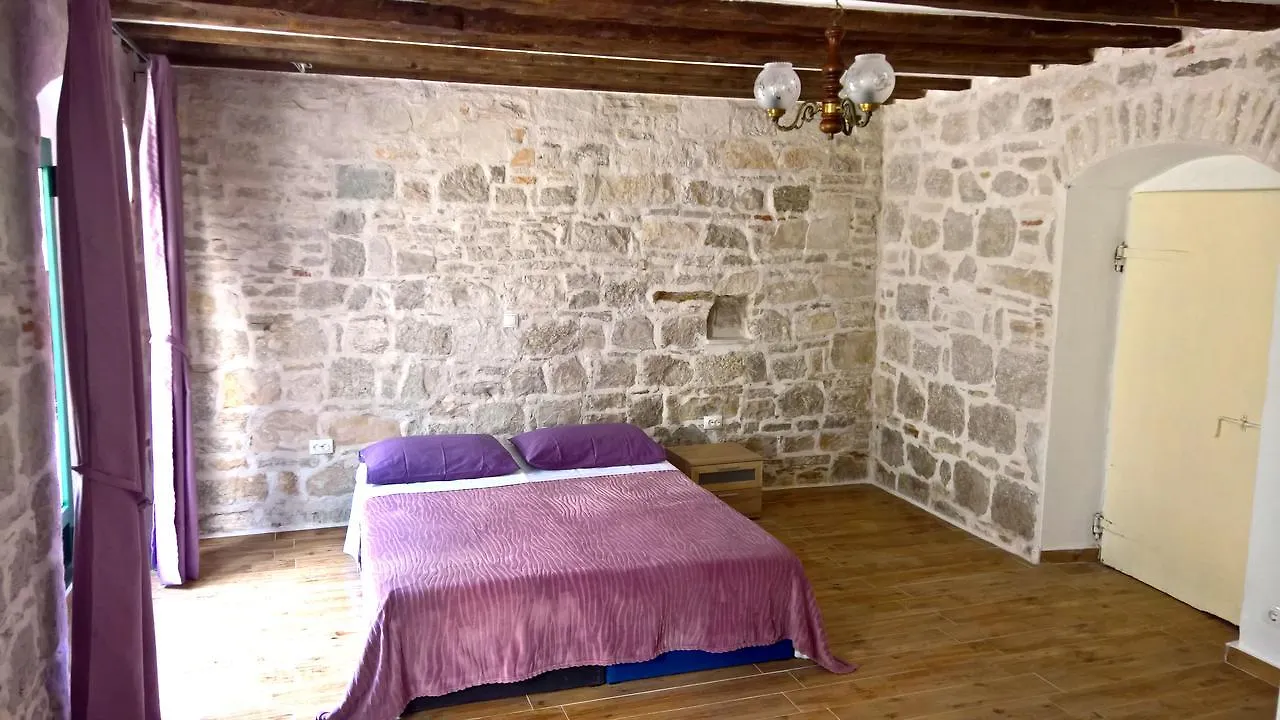 Apartment Franicevic Split 0*,  Hırvatistan