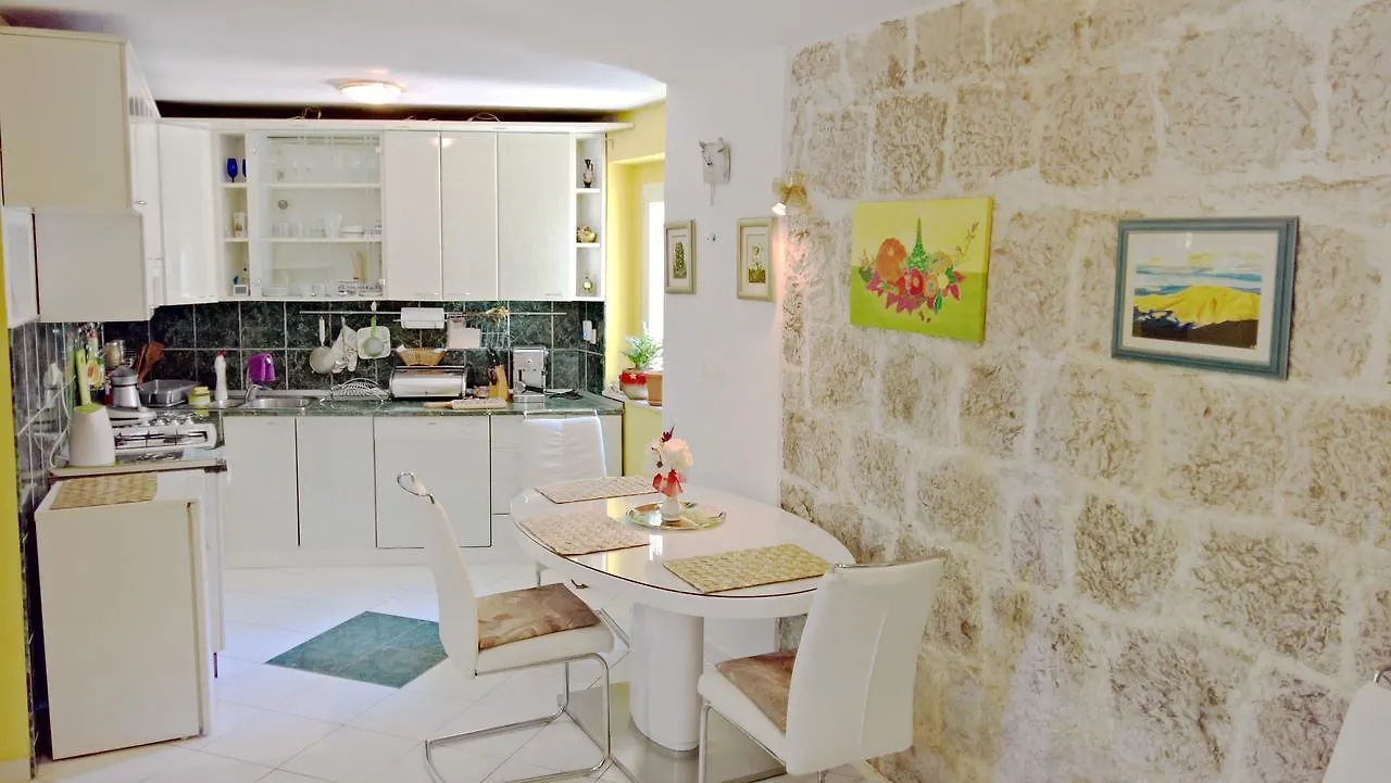 Apartment Franicevic Split